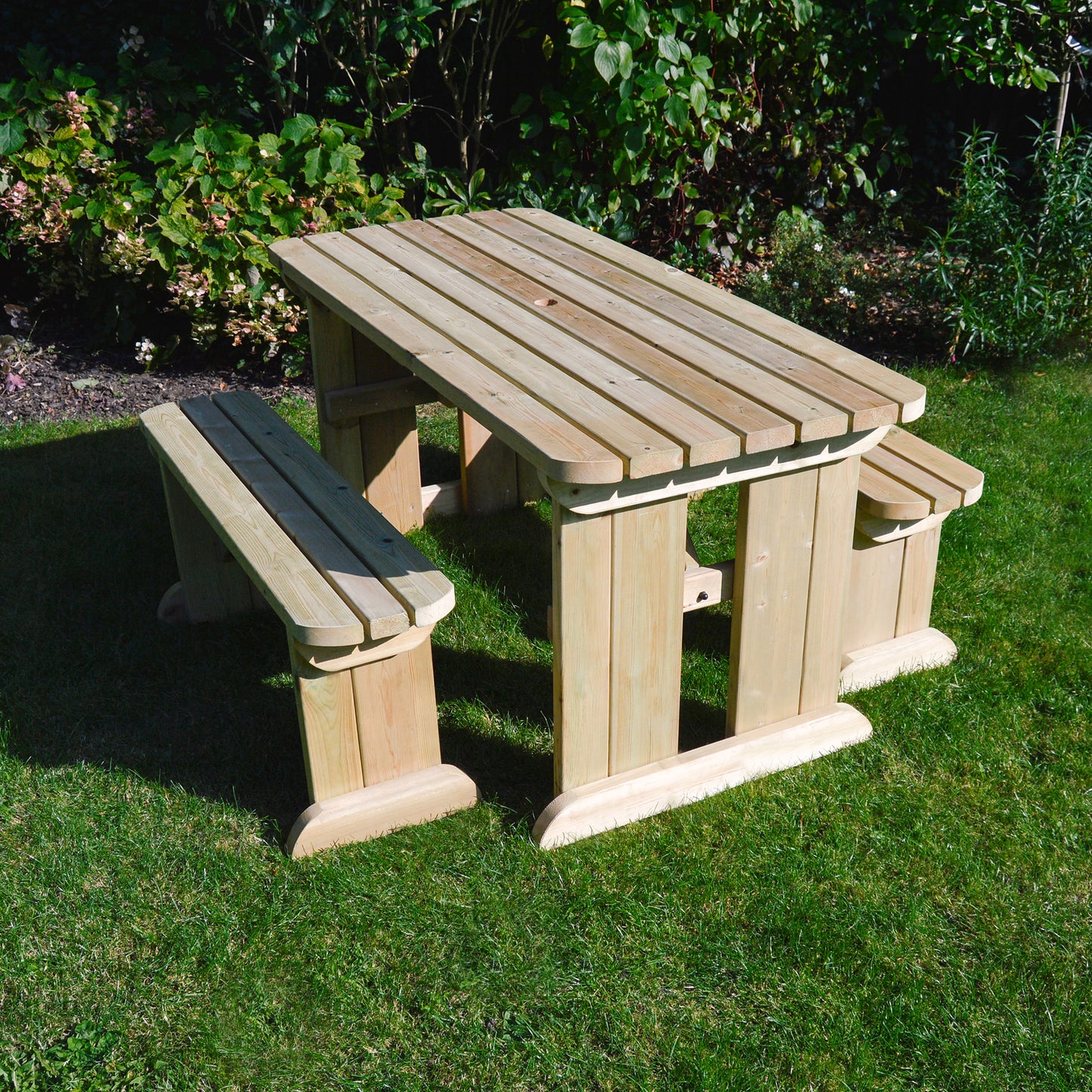 Tinwell Picnic Table And Bench Set